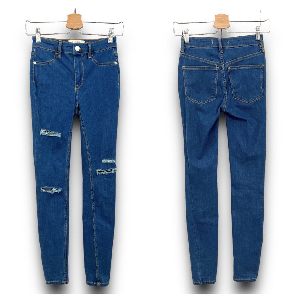 Free People 24x31 Medium Wash Distressed Mid Rise Stretchy Skinny Jeans 2916